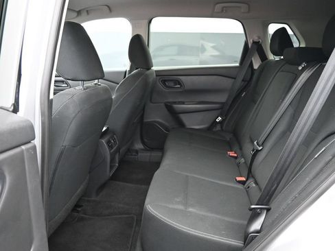 Used 2024 Nissan Rogue S FWD image 17