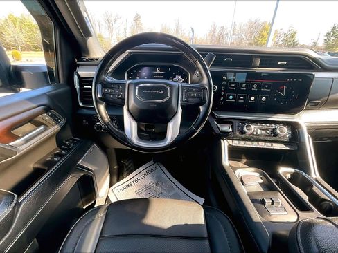 Used 2024 GMC Sierra 3500 Denali w/ Denali Reserve Package image 5