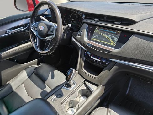 Used 2018 Cadillac XT5 Premium Luxury w/ Driver Assist Package AWD/4WD image 32