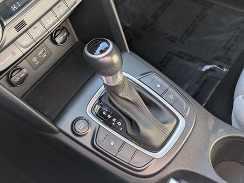 Used 2018 Hyundai Kona Limited image 25