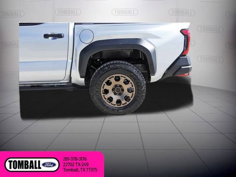 Used 2025 Toyota Tacoma Trailhunter image 31