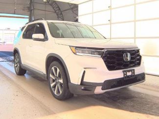 Used 2023 Honda Pilot Touring video 1
