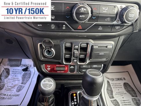 Used 2023 Jeep Gladiator Mojave w/ Trailer Tow Package image 23