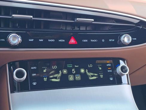 New 2026 Genesis GV70 2.5T Advanced w/ G1 Accessory Package AWD/4WD image 20