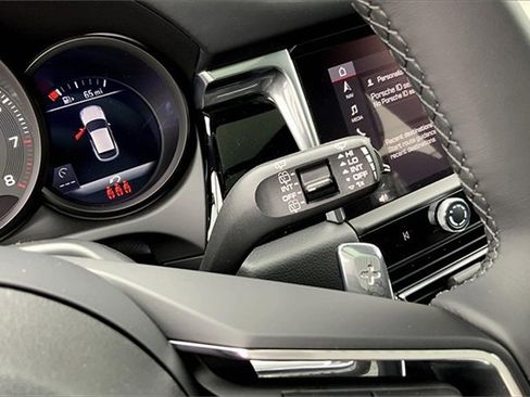 New 2025 Porsche Macan image 37