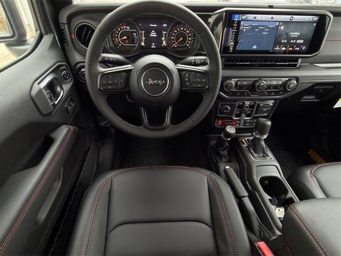 New 2025 Jeep Gladiator Rubicon image 11