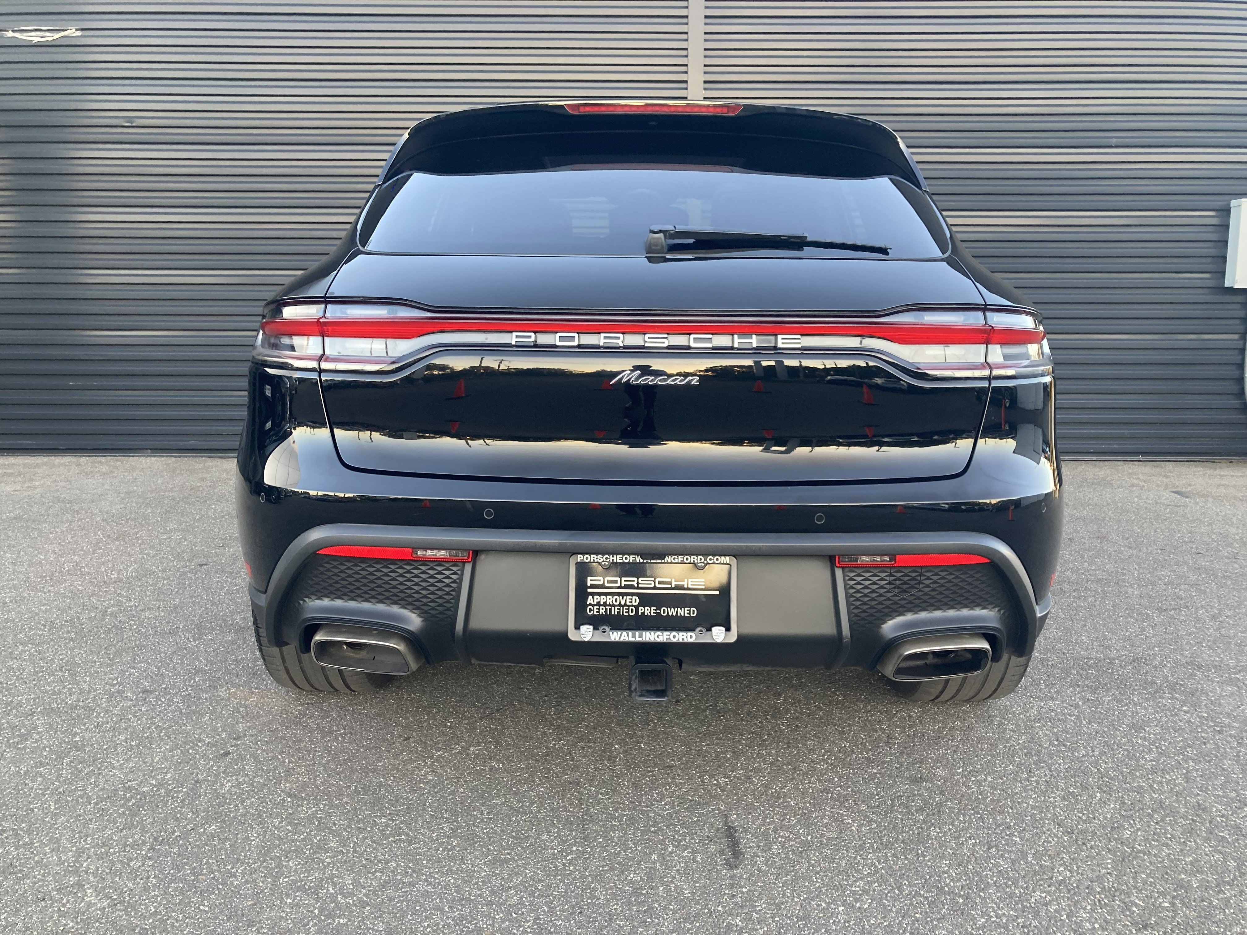 Certified 2024 Porsche Macan AWD/4WD image 8