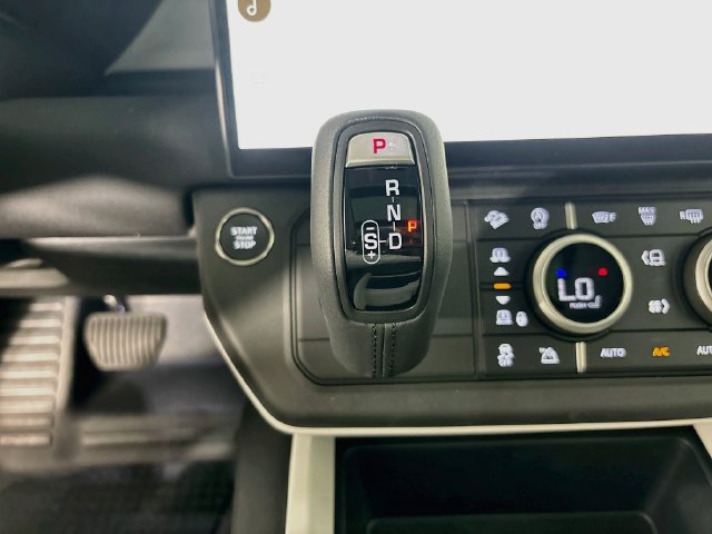 New 2026 Land Rover Defender 110 S AWD/4WD image 18