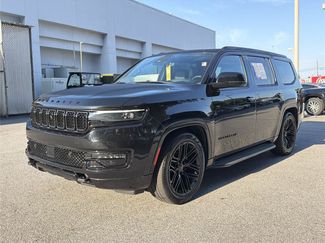 Used 2024 Jeep Wagoneer Series II w/ Convenience Group I AWD/4WD video 2