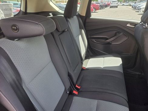 Used 2019 Ford Escape SE FWD image 10