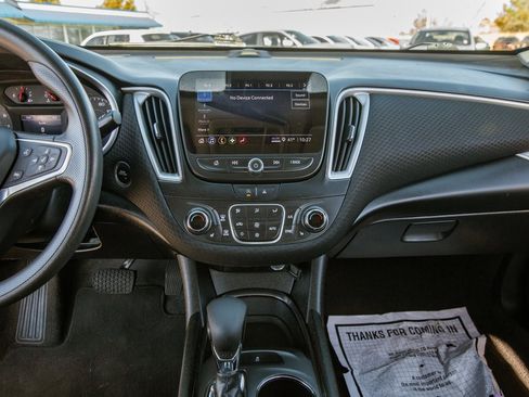 Used 2023 Chevrolet Malibu LT image 15