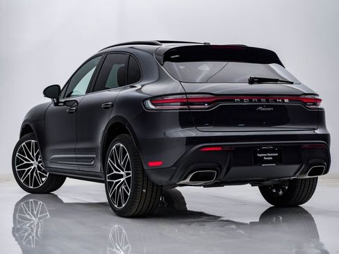 New 2026 Porsche Macan image 3