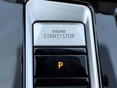 New 2026 Volkswagen Atlas Cross Sport SE image 15