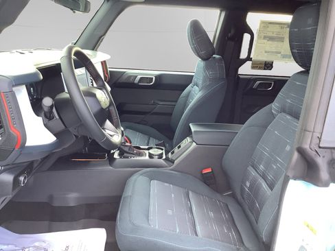 New 2025 Ford Bronco Heritage Edition image 9