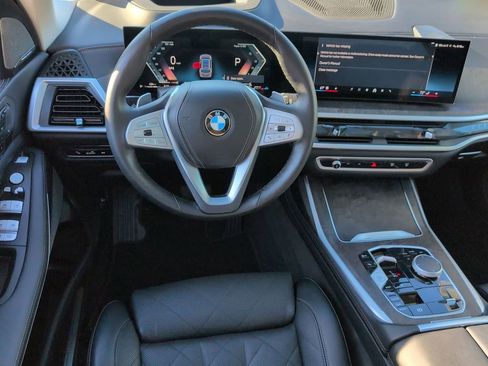 Used 2025 BMW X7 xDrive40i w/ Premium Package AWD/4WD image 30
