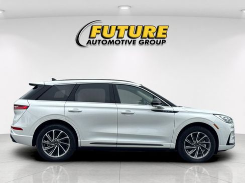 New 2025 Lincoln Corsair Grand Touring w/ Equipment Group 302A AWD/4WD image 2