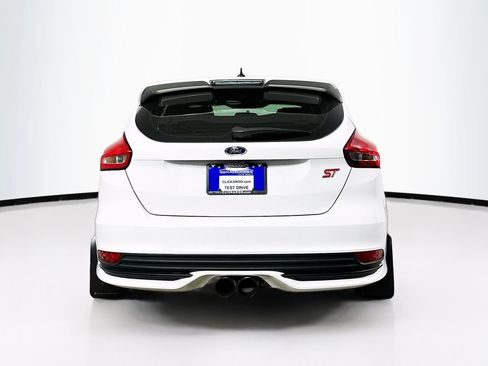 Used 2017 Ford Focus ST w/ Equipment Group 401A FWD image 15