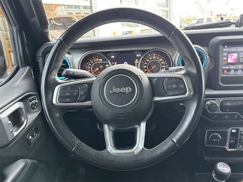 Used 2019 Jeep Wrangler Unlimited Sahara image 17