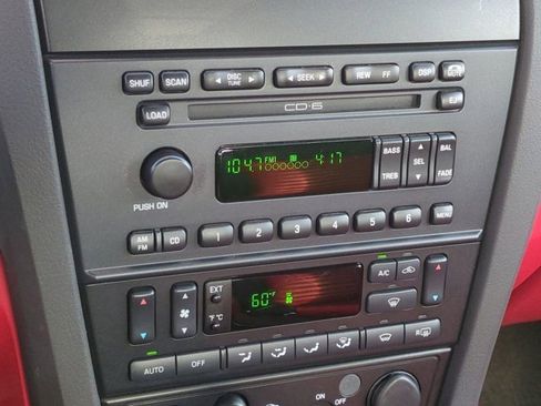 Used 2002 Ford Thunderbird image 16