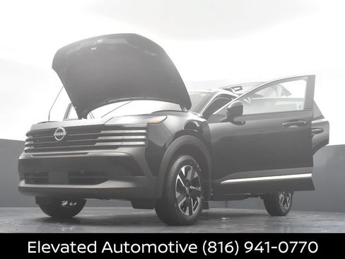 Certified 2026 Nissan Kicks SV w/ SV Premium Package AWD/4WD image 35