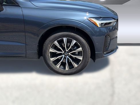 Used 2024 Volvo XC60 B5 Plus w/ Protection Package Premier AWD/4WD image 11