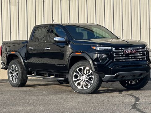New 2026 GMC Canyon Denali image 2