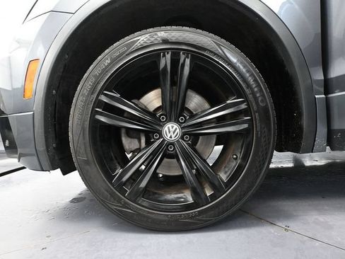 Used 2019 Volkswagen Tiguan SEL Premium R-Line FWD image 16