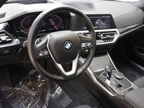 Used 2019 BMW 330i xDrive Sedan w/ Premium Package image 7