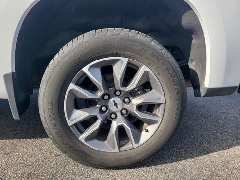 Used 2021 Chevrolet Silverado 1500 RST image 9