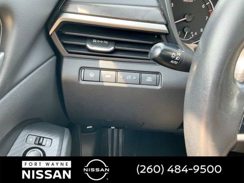 Used 2024 Nissan Altima 2.5 SV w/ SV Premium Package FWD image 26