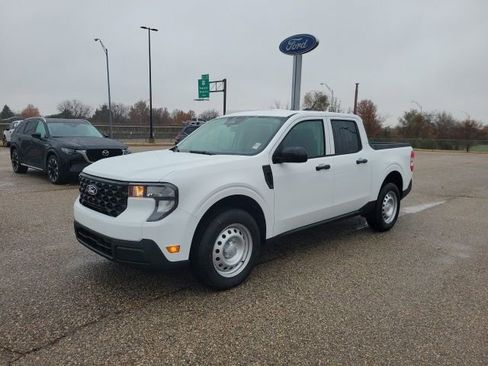 New 2025 Ford Maverick XL w/ Equipment Group 101A image 17