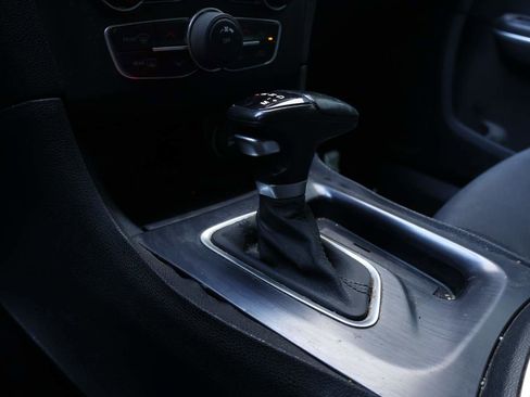 Used 2017 Dodge Charger SE image 13