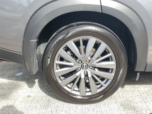 Certified 2025 Nissan Pathfinder SL w/ SL Premium Package image 7