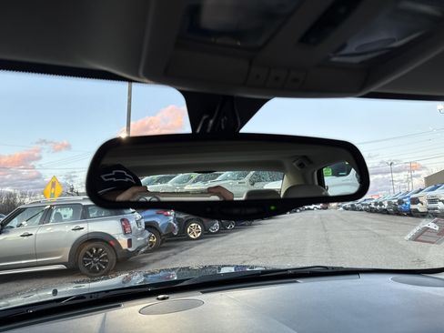 Used 2005 Chrysler 300 C w/ Protection Group II image 24