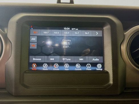 Used 2023 Jeep Wrangler Unlimited Sport AWD/4WD image 16