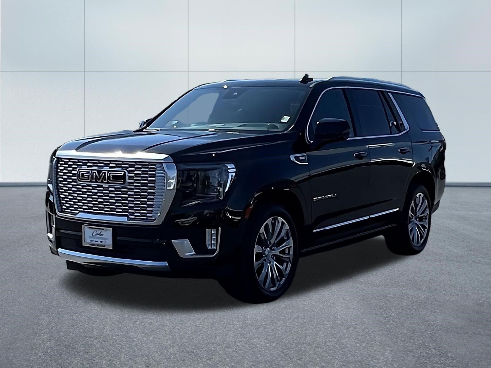 Used 2024 GMC Yukon Denali w/ Denali Reserve Package AWD/4WD image 3