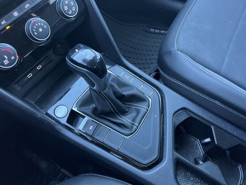 Certified 2023 Volkswagen Taos SE w/ Black Wheel Package image 24