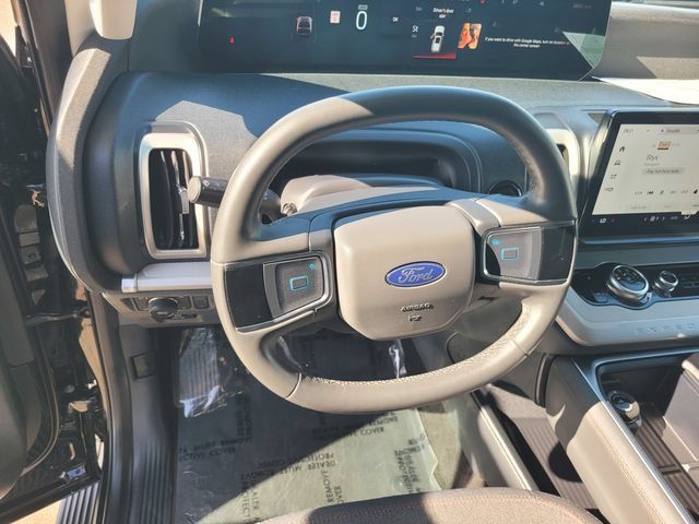 Used 2025 Ford Expedition Active AWD/4WD image 30