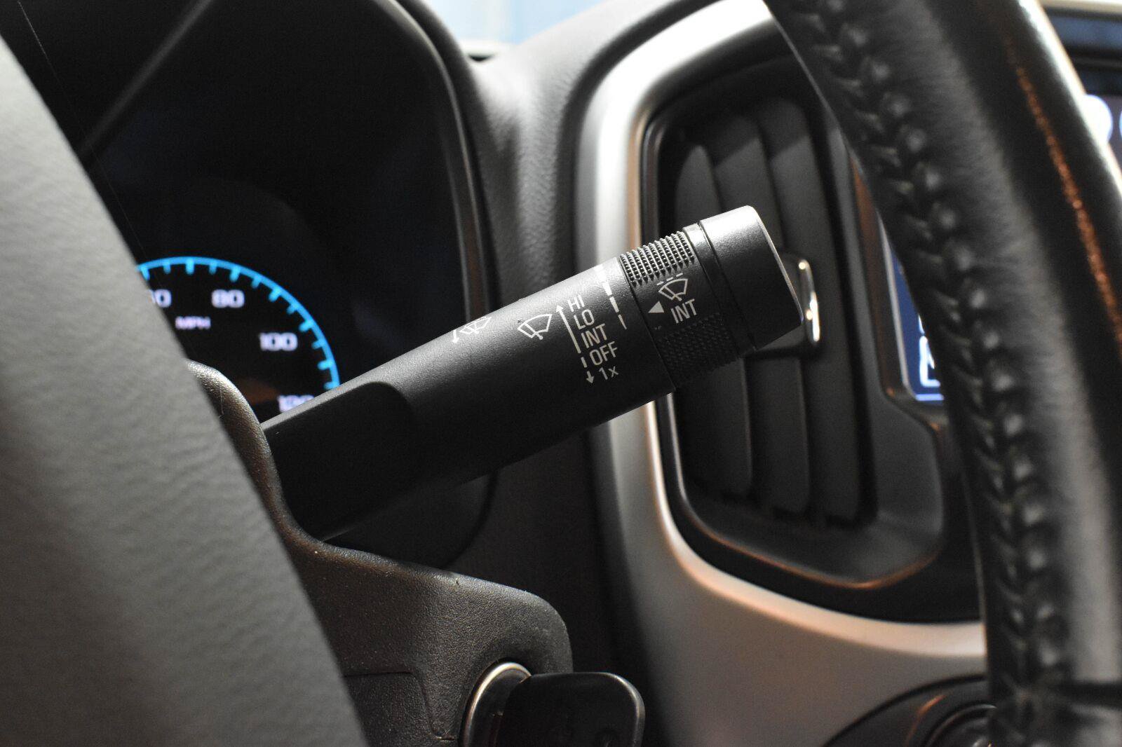 Used 2018 Chevrolet Colorado LT w/ LT Convenience Package AWD/4WD image 9