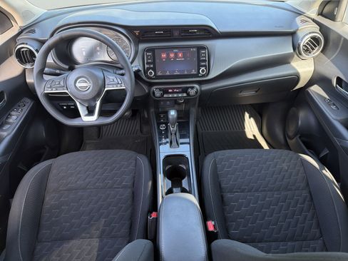 Used 2022 Nissan Kicks SV FWD image 16