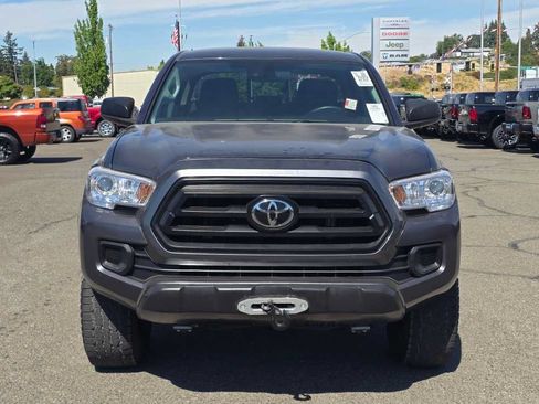 Used 2022 Toyota Tacoma SR AWD/4WD image 12