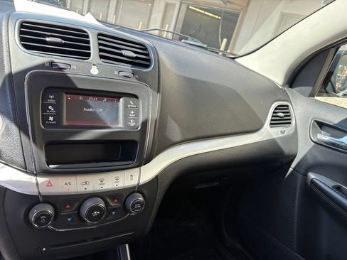 Used 2013 Dodge Journey American Value Package w/ Flexible Seating Group FWD image 21