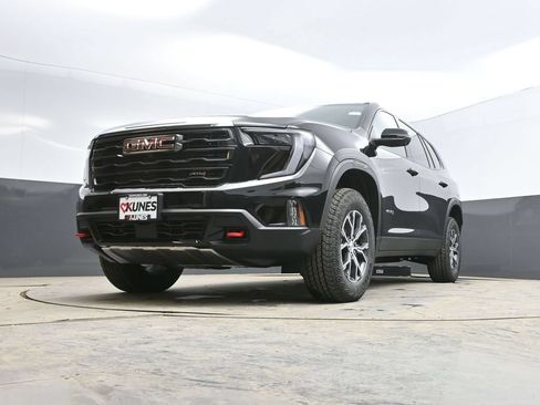 New 2026 GMC Acadia AT4 w/ Luxury Package AWD/4WD image 34
