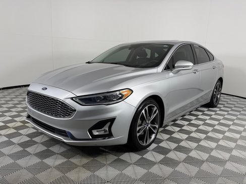 Used 2019 Ford Fusion Titanium image 11