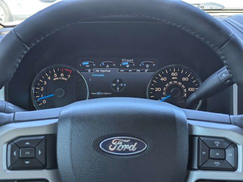 Used 2015 Ford F150 Lariat RWD image 45