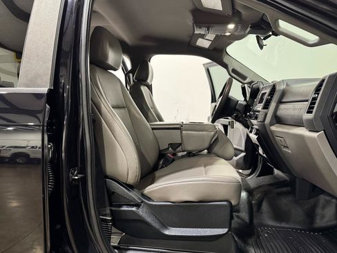 Used 2020 Ford F250 XL w/ STX Appearance Package AWD/4WD image 14
