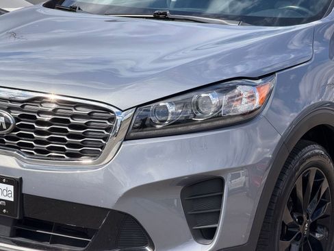 Used 2020 Kia Sorento S image 11