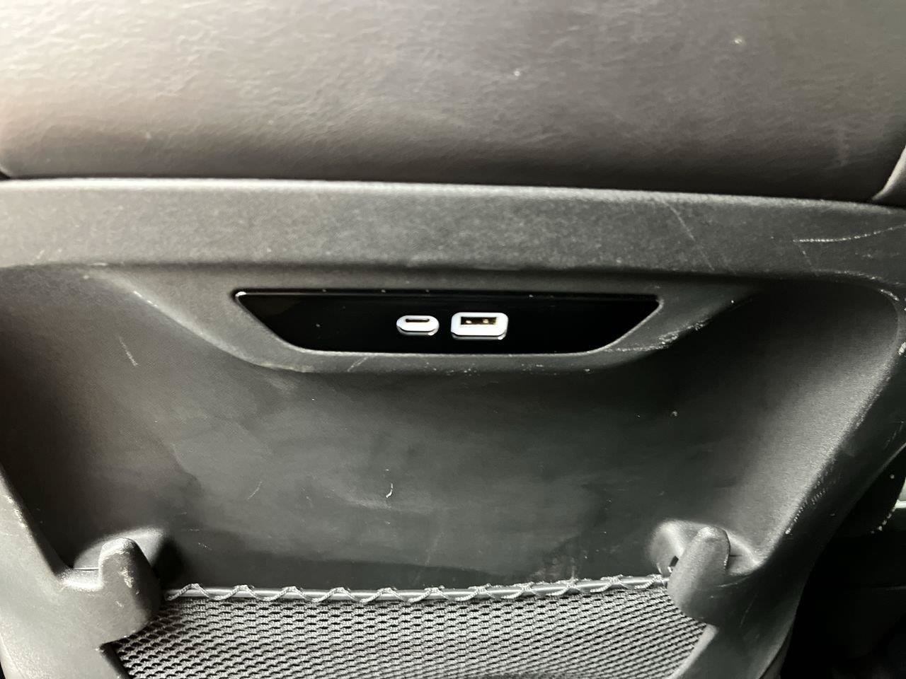 Used 2025 Chrysler Pacifica Select FWD image 11