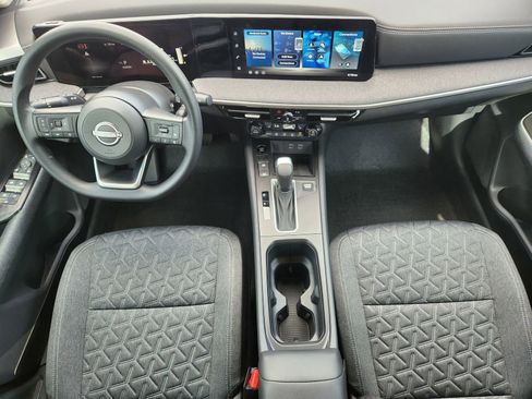 Used 2026 Nissan Kicks SV w/ Charging Package FWD image 28