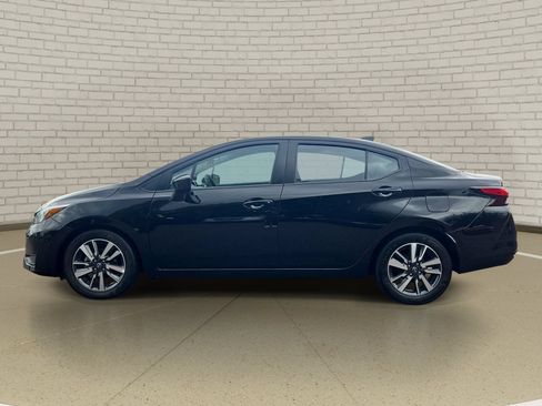Used 2025 Nissan Versa SV FWD image 8